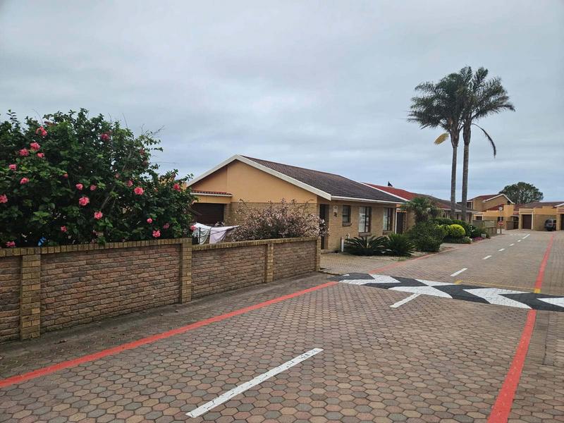 2 Bedroom Property for Sale in Heiderand Western Cape